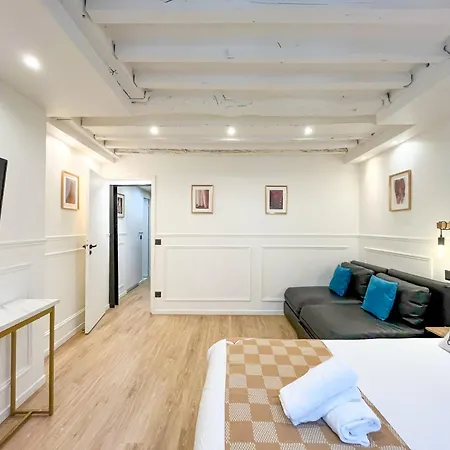 93 - Luxury Flat In Le Marais Appartamento *